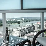 Voir Apartment