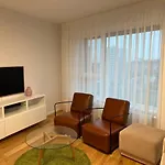 Stylish Condo With Stunning View Possibility Of Parking