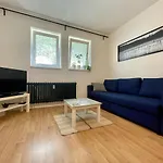 Cozy Self Check-In Apartment In Vibrant Ruzinov Area, Komarnicka 42, Bratislava
