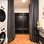 Skypark Luxury Apartment With Skyline View & Free Parking