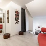 Bnb Sk Zamocka Artist Apartment