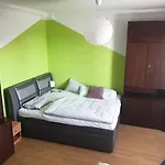 Jonny Room