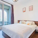 Sky Park Tower 2, Luxury Apartment With Free Parking