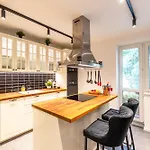 Quiet Apartment In New City Center, Nivy