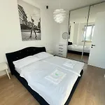 Skau Apollo Residence Free Parking