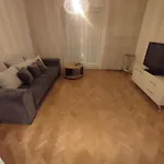 Priestranny Apartman- S Vynikajucou Dostupnostou