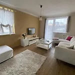Bagra Apartment, 1-4 Guests, Free Parking & Wifi, 10 Min From Downtown