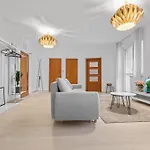 Ah Bosakova Elegant