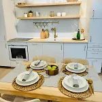 Cozy And Unique Apartment Near Train Station