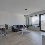 Bazova Apartment With Free Parking