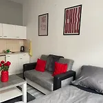 Tiffany Apartment In The City Center