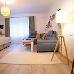 Cozy Little Apartment In Old Tw