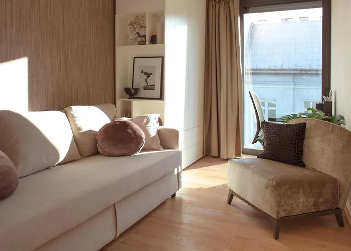 Opera Suite By Zoom Apartments