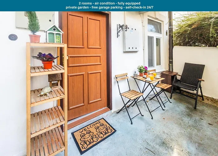Old Town 2 Rooms Apartment Garden Free Parking