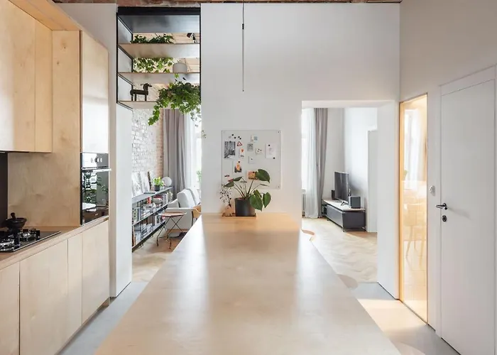 Minimalist Oldtown Flat