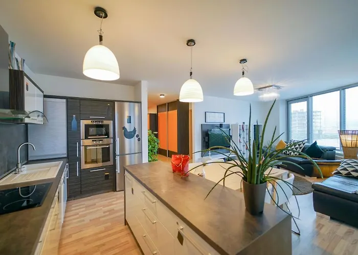 Slavic Spacious Apartment