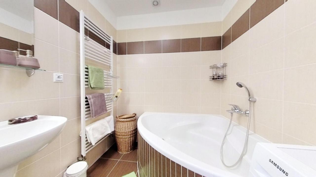 Central Apartmany Biela Street Apartment Pressburg