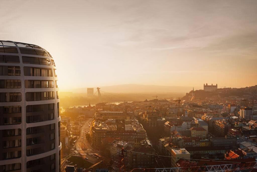 Castle View And Skyline View, Sky Park