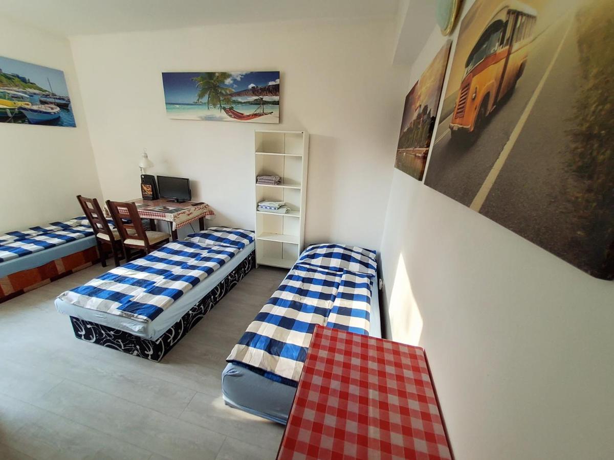 House Apartments, Terrace Grill, Guarded Private Parking, Fast Wifi. * Bratislava