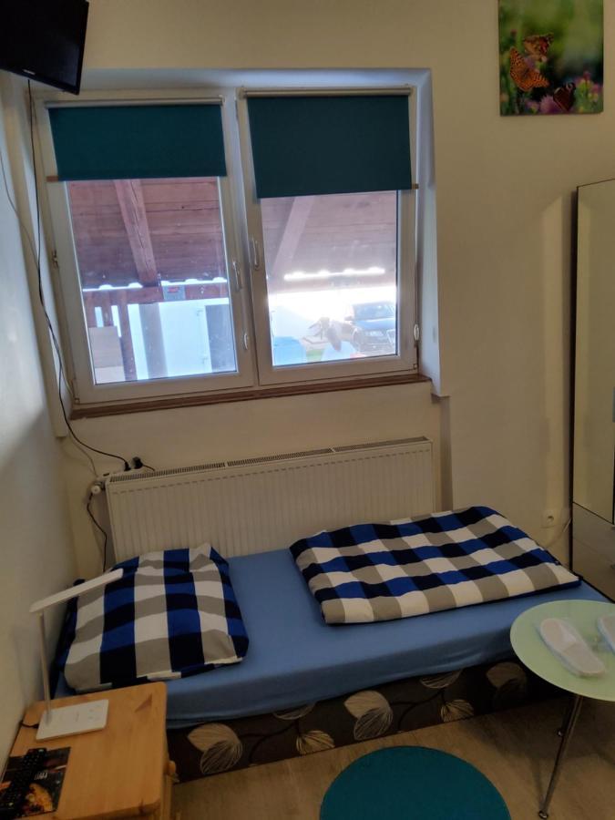 House Apartments, Terrace Grill, Guarded Private Parking, Fast Wifi. Guest house
