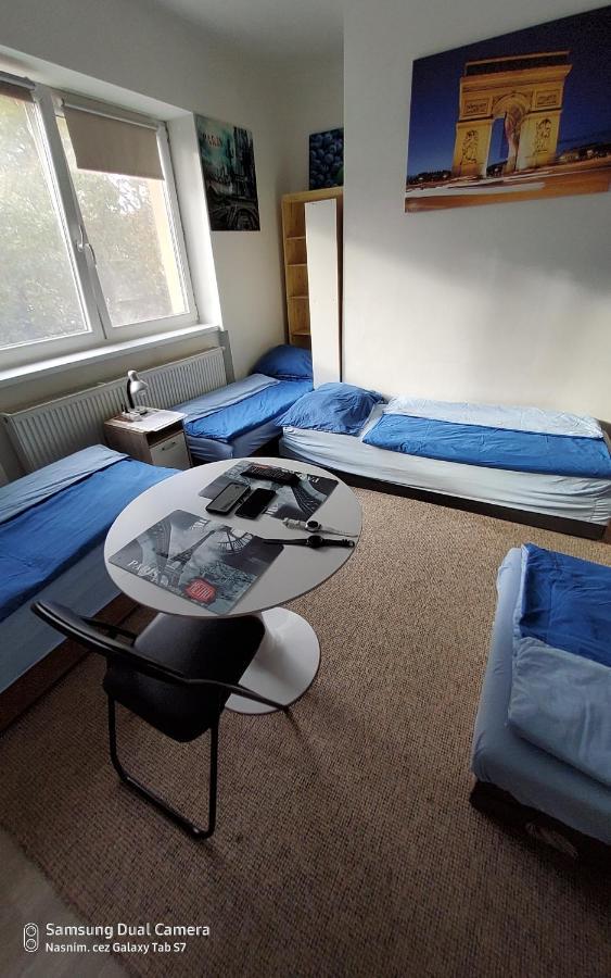Guest house House Apartments, Terrace Grill, Guarded Private Parking, Fast Wifi.