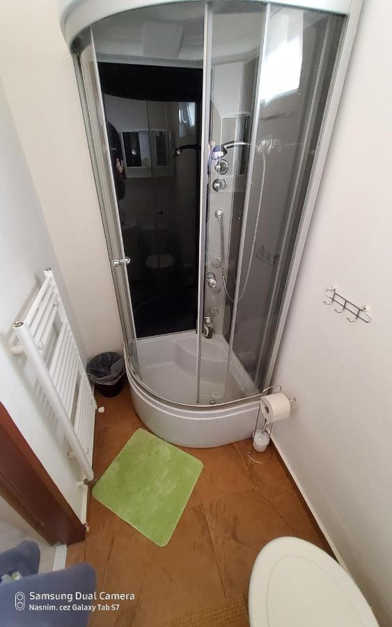 Guest house House Apartments, Terrace Grill, Guarded Private Parking, Fast Wifi. *