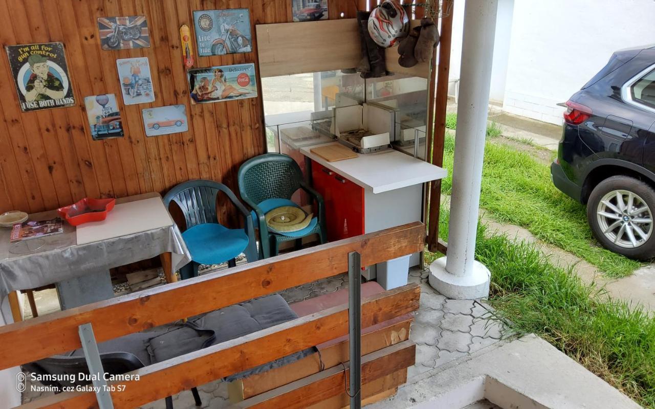 House Apartments, Terrace Grill, Guarded Private Parking, Fast Wifi. Guest house *
