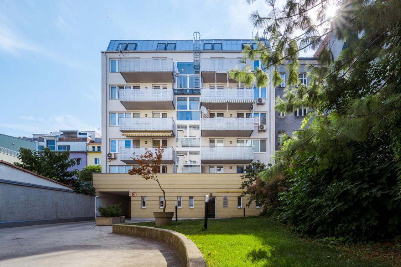 Business & Family Ambiente Apartments * Bratislava