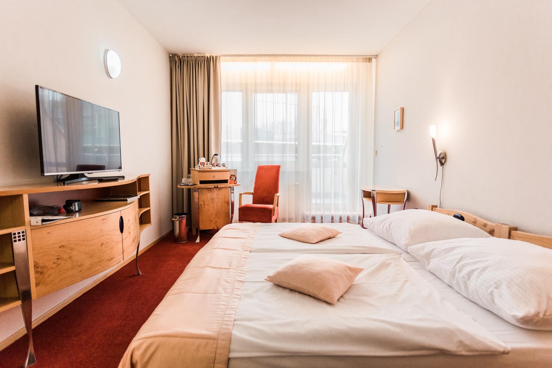 Set Hotel