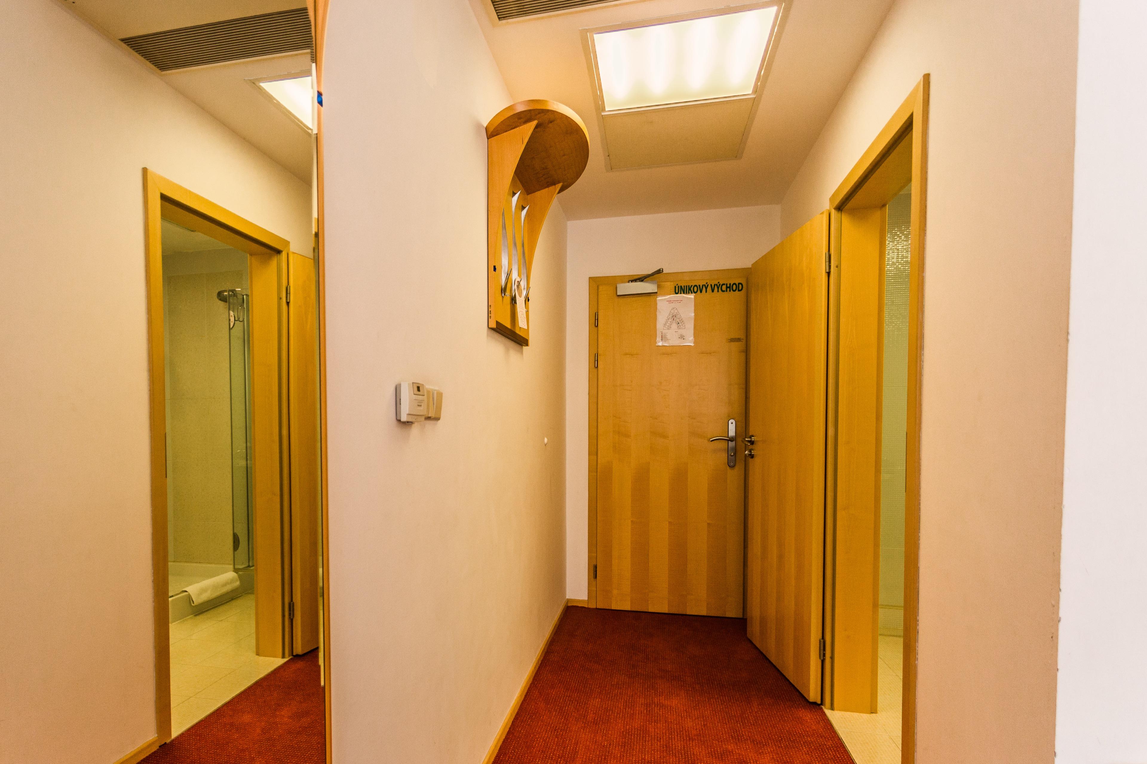 Hotel Set 4*