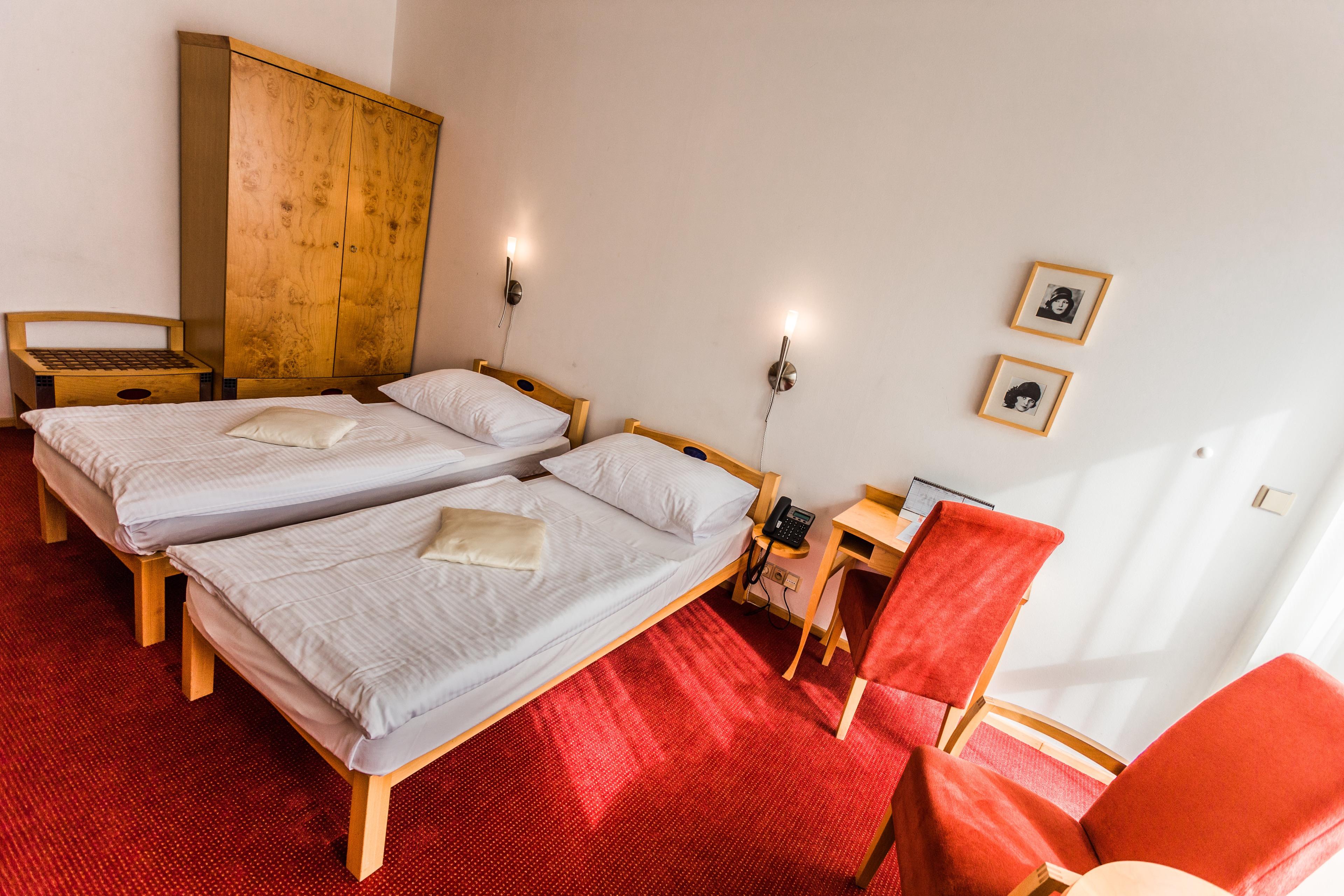 Hotel Set 4*