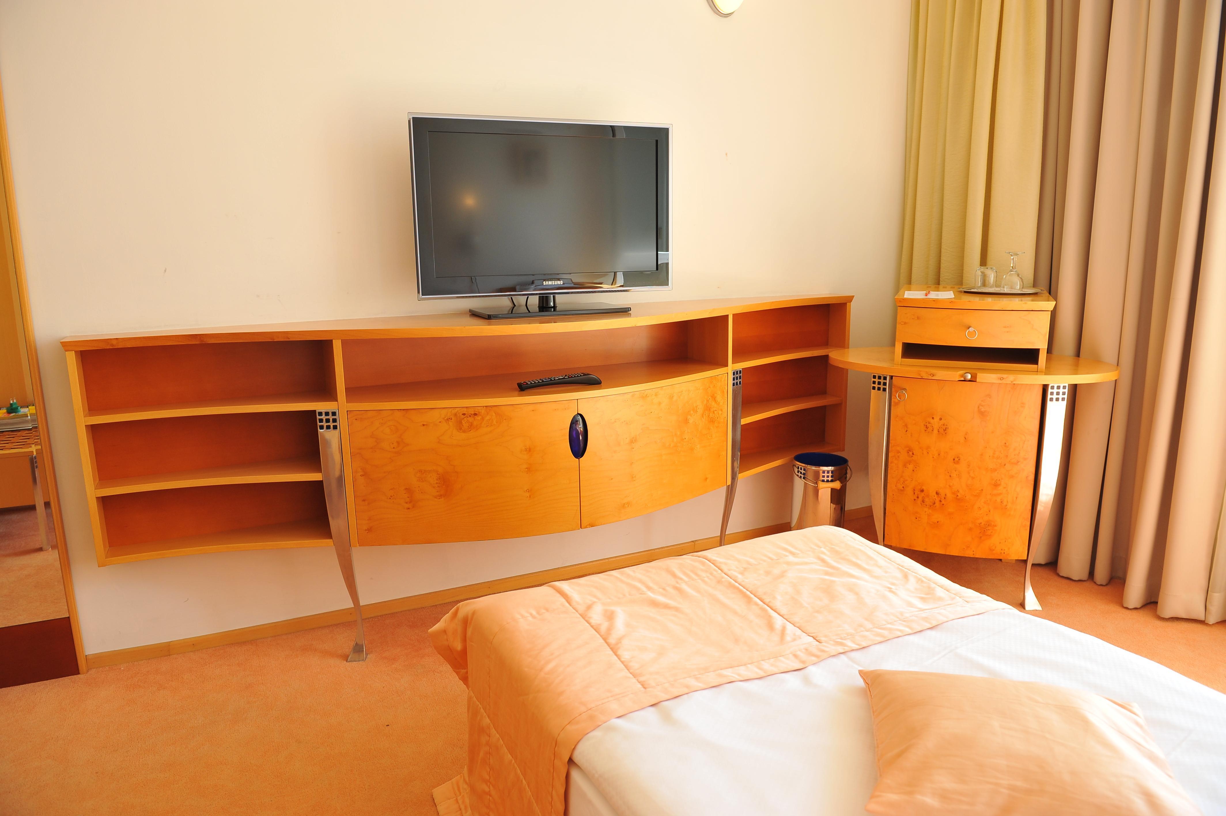 Set Hotel 4*