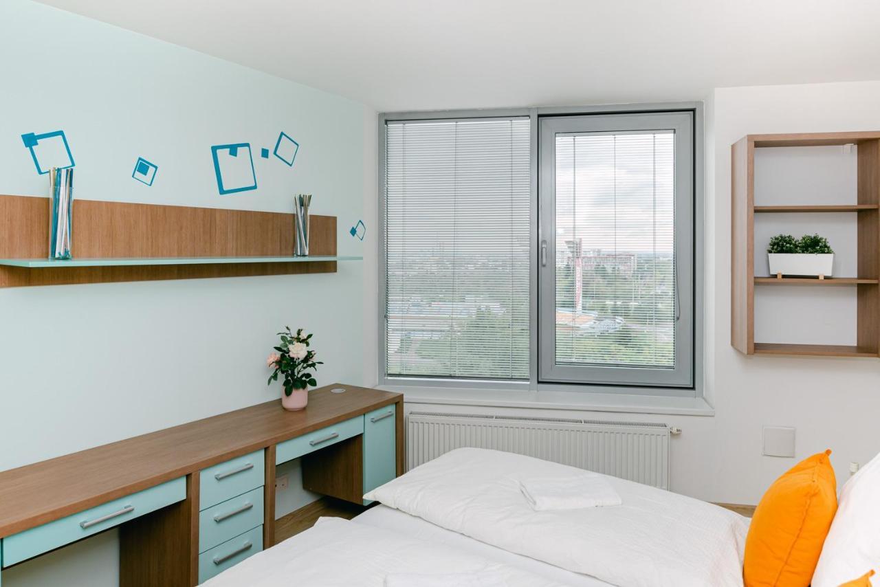Slavic Spacious Apartment
