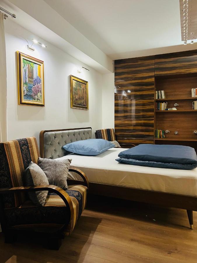 Business Box Apartment