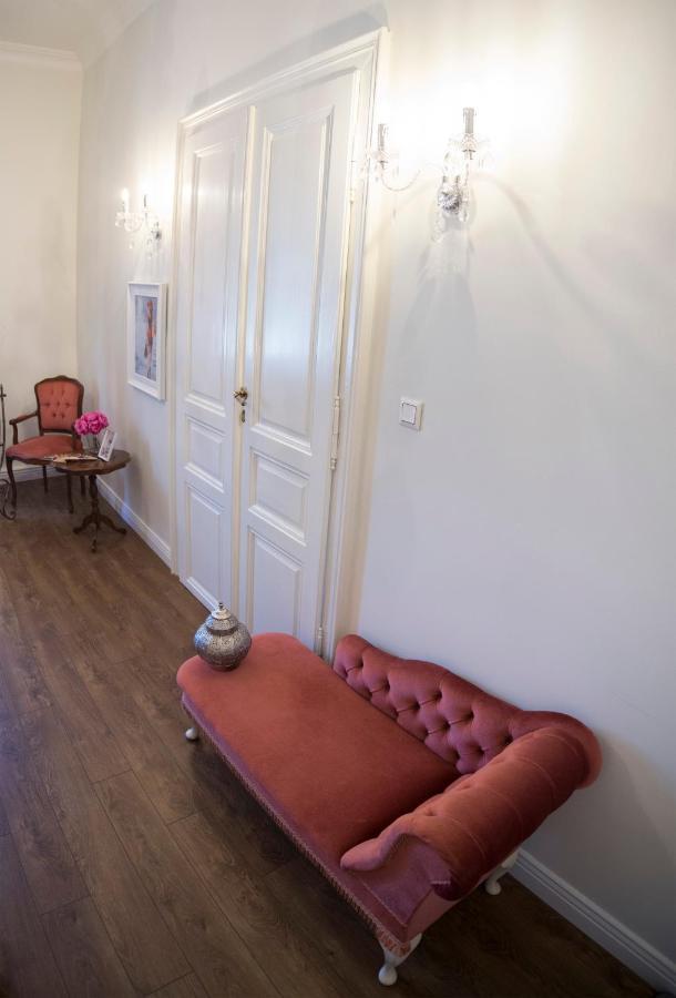 Luxury Designer Period In Old Town By The Presidential Palace *