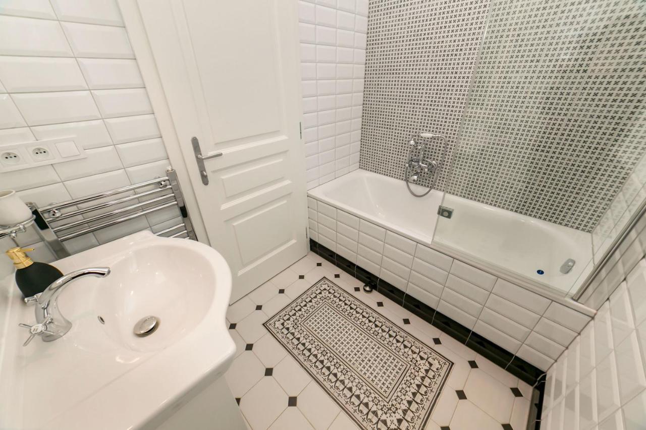 New 1 - Self Check In, Free Parking Apartment Bratislava