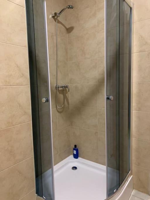 Apartment Modern & Cozy Near Hockey & Football Arena Bratislava