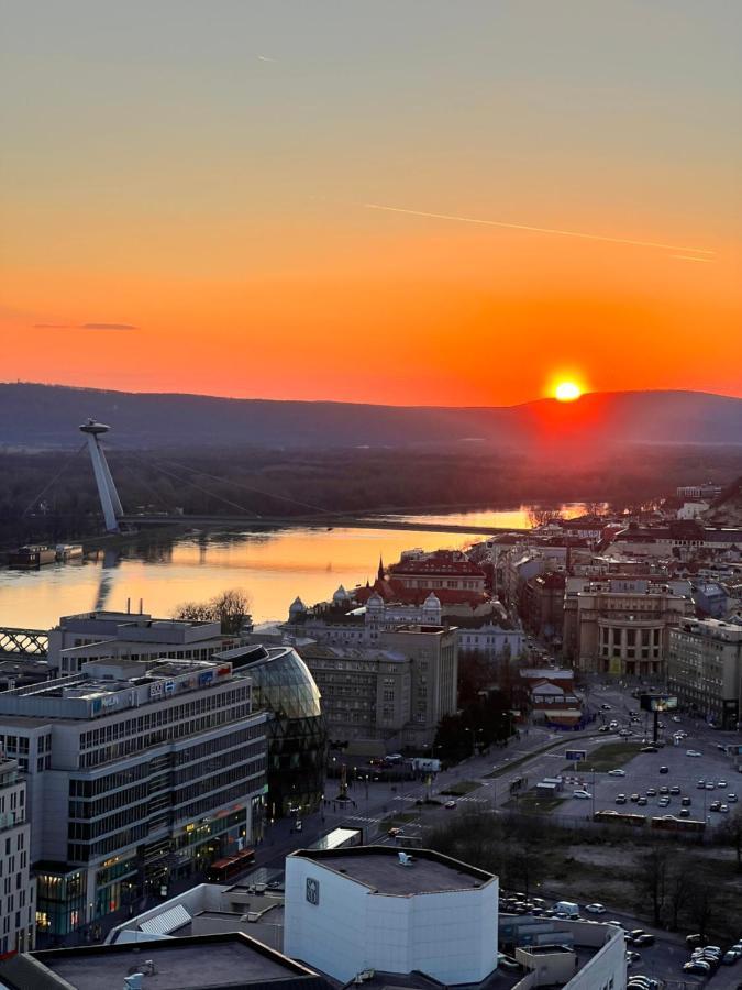 Voir Apartment * Bratislava