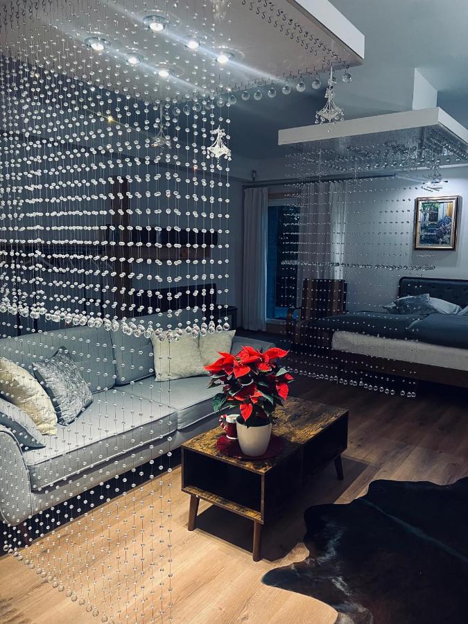 Business Box Apartment *