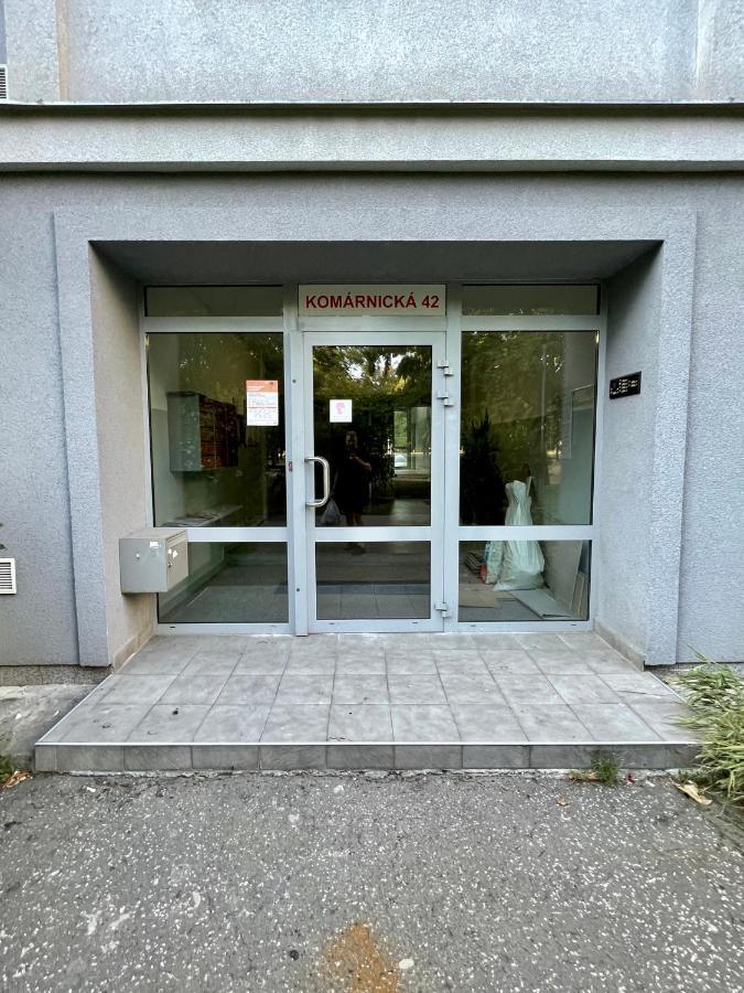 Cozy Self Check-in In Vibrant Ruzinov Area, Komarnicka 42, Apartment *