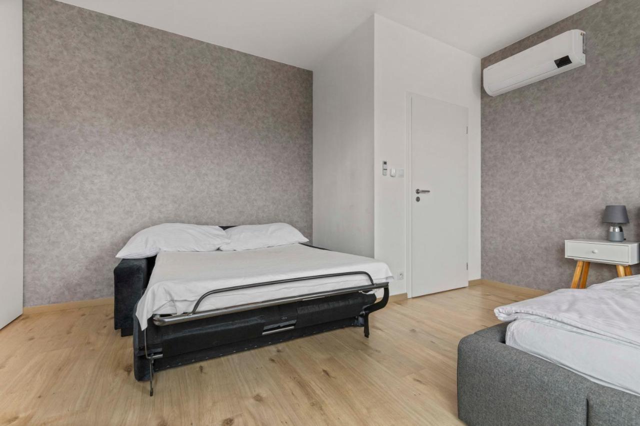 Lam Premiere - Ac - Awesome View In Apartamento Bratislava