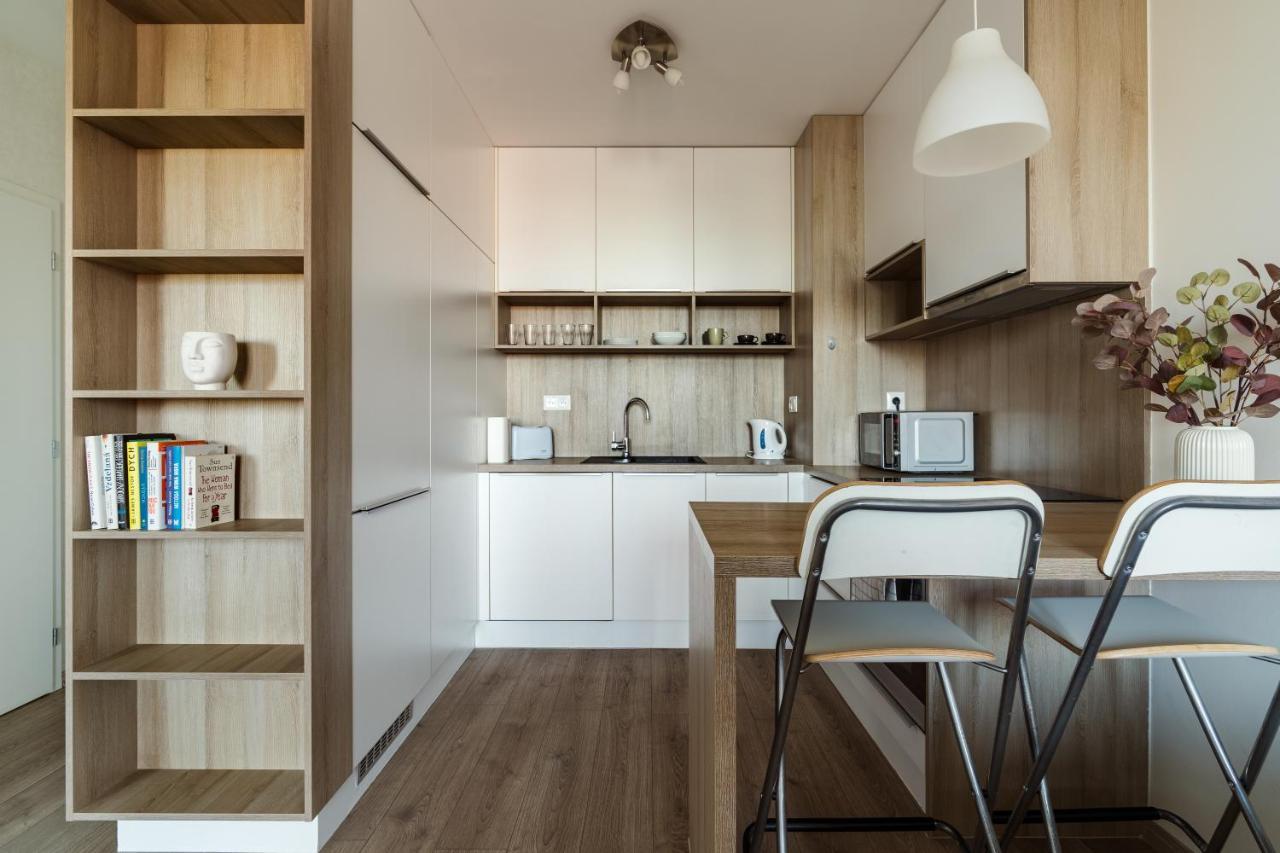 Apollis Business&budget By Ambiente * Bratislava