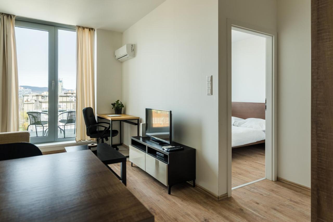 Apollis Business&budget By Ambiente * Bratislava