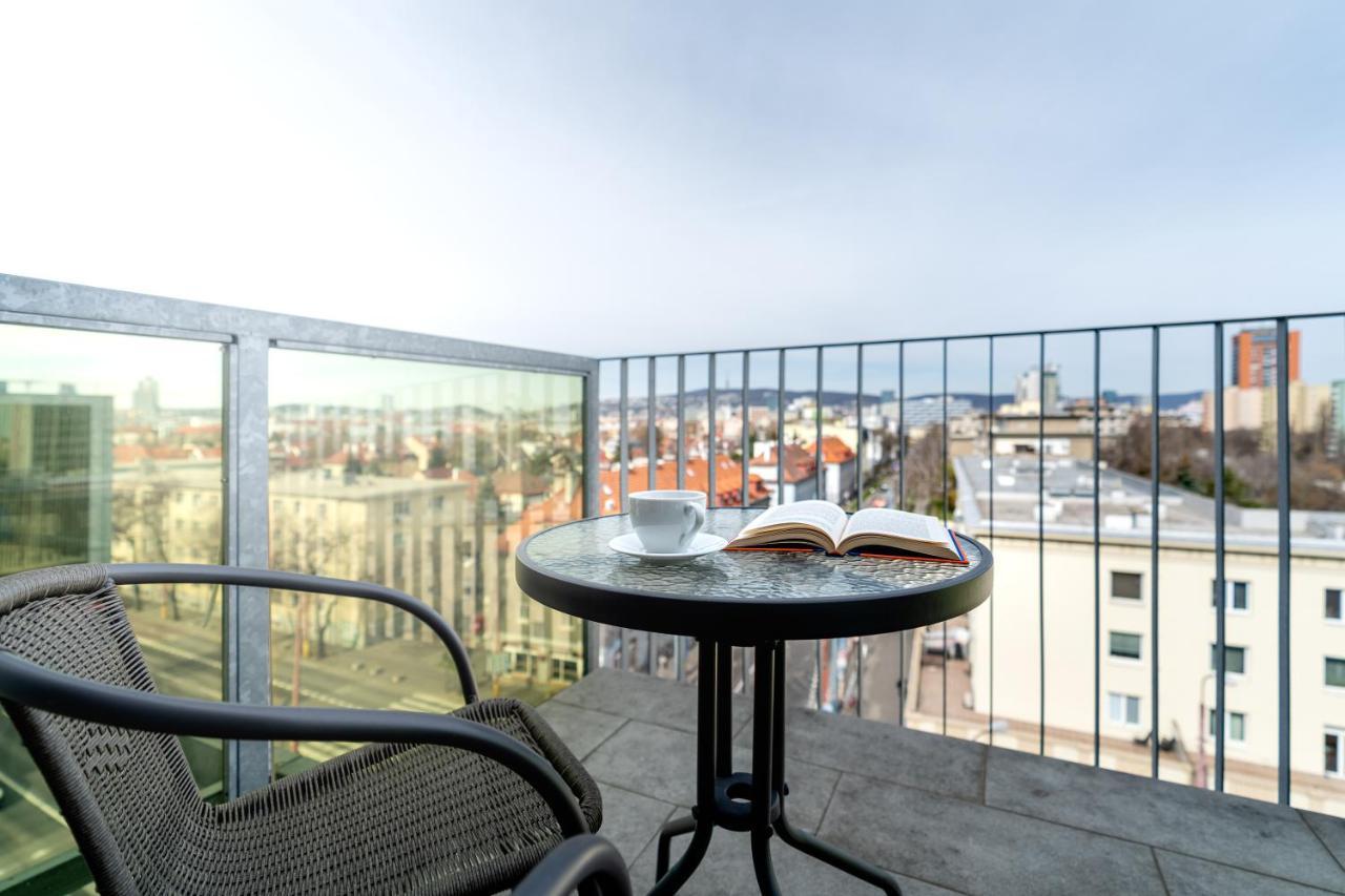 Apartment Apollis Business&budget By Ambiente Bratislava