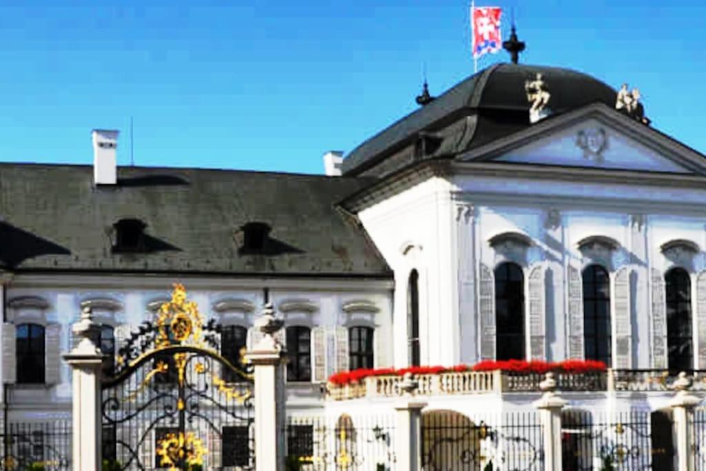 Diamond In Old Town With Free Parking * Bratislava