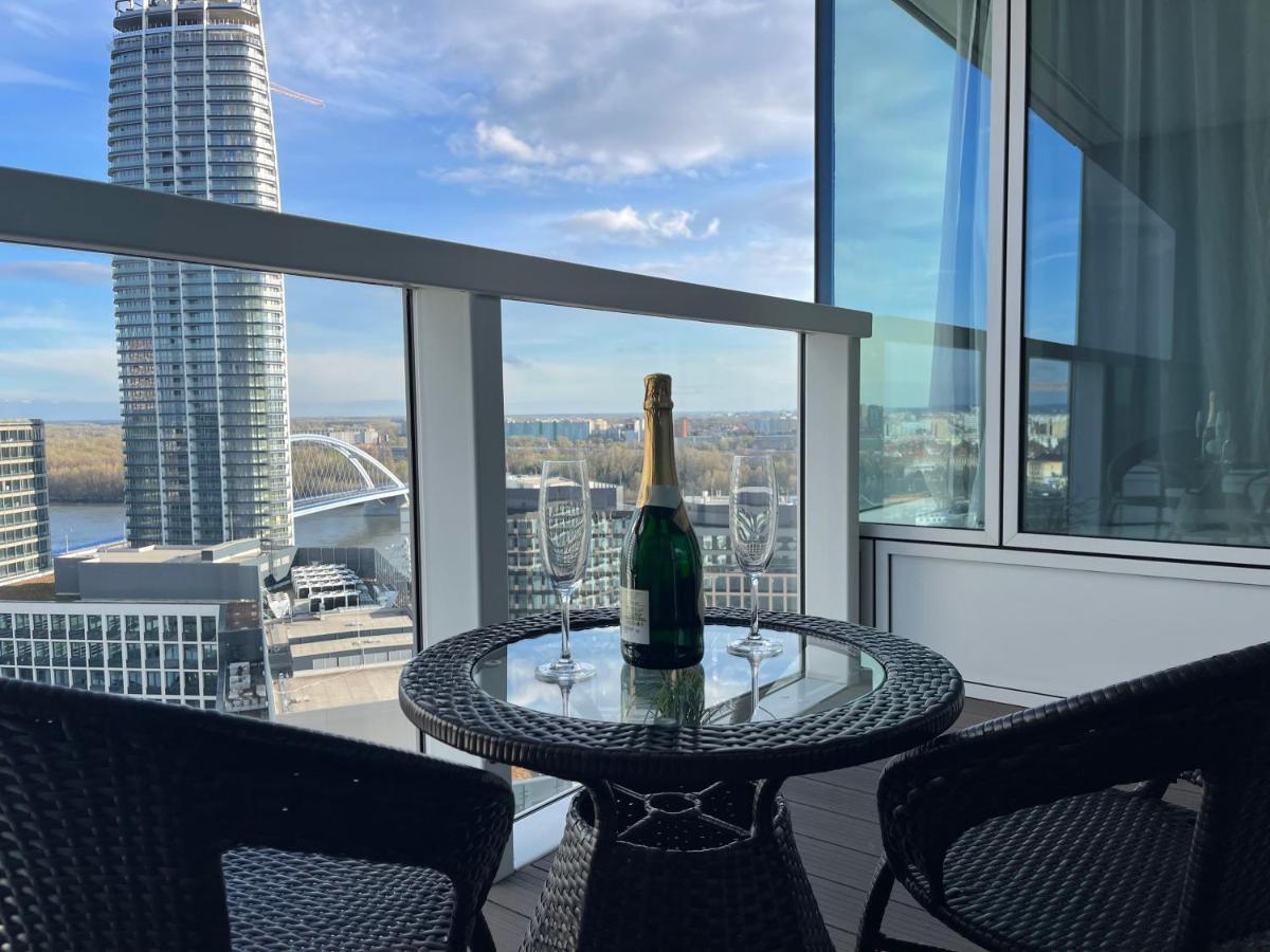 Apartamento Sag 19th Floor Panorama 2 Free Parking Free Wifi Bratislava