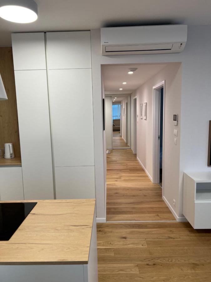Stylish With Stunning View Possibility Of Parking Apartment *