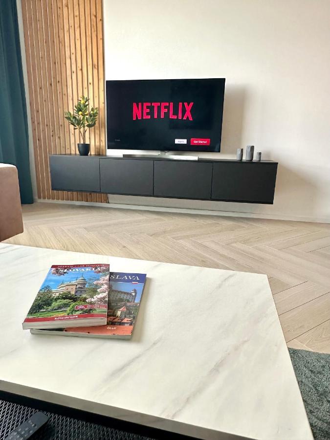 Luxusny Na 21 Poschodi S Parkovanim Zadarmo Ba * Bratislava