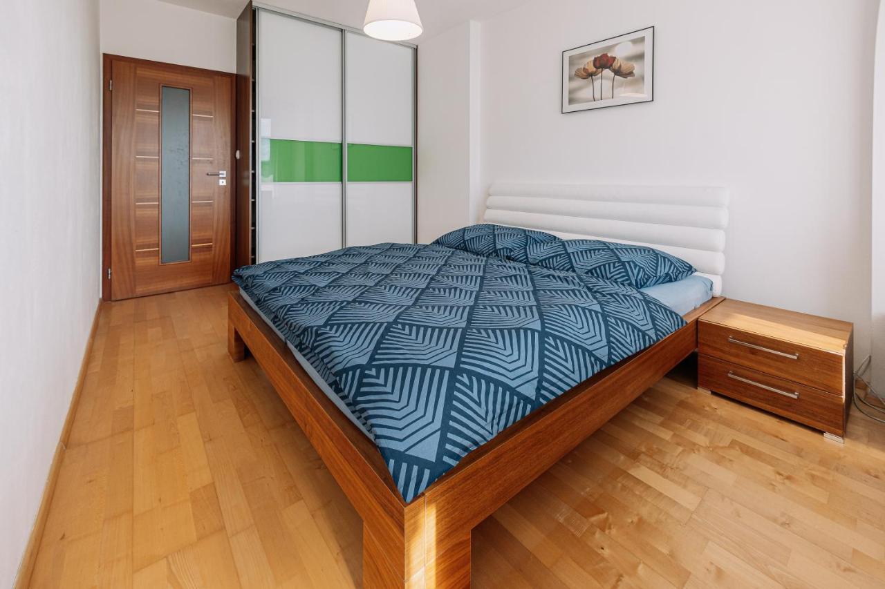 Family Parking Slot Included! Apartment *