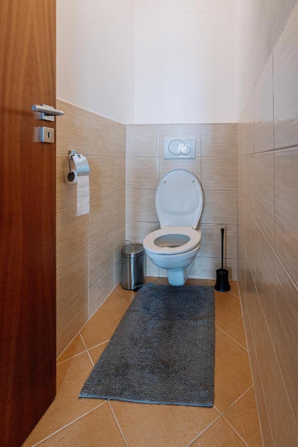 Family Parking Slot Included! Apartment